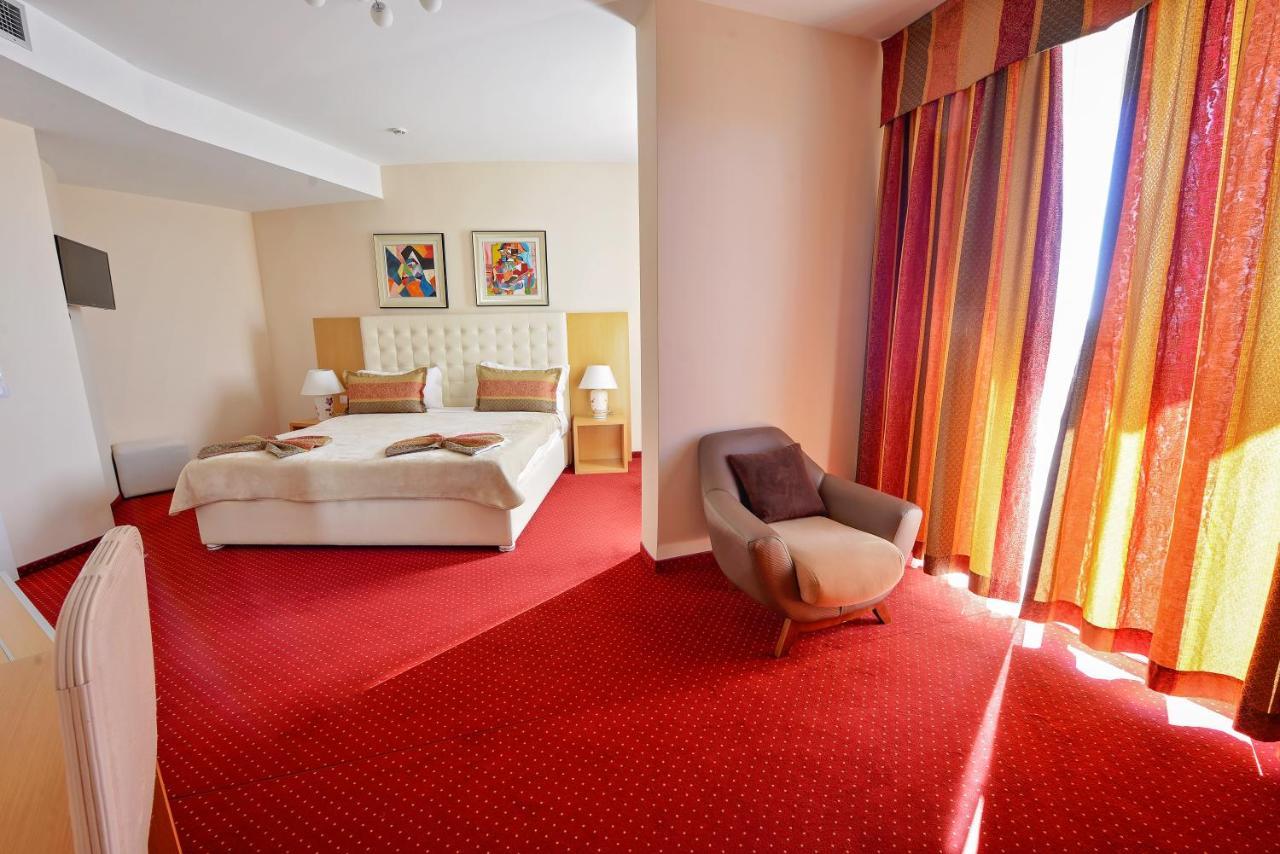 Jolly Hotel Αλέσιον Εξωτερικό φωτογραφία
