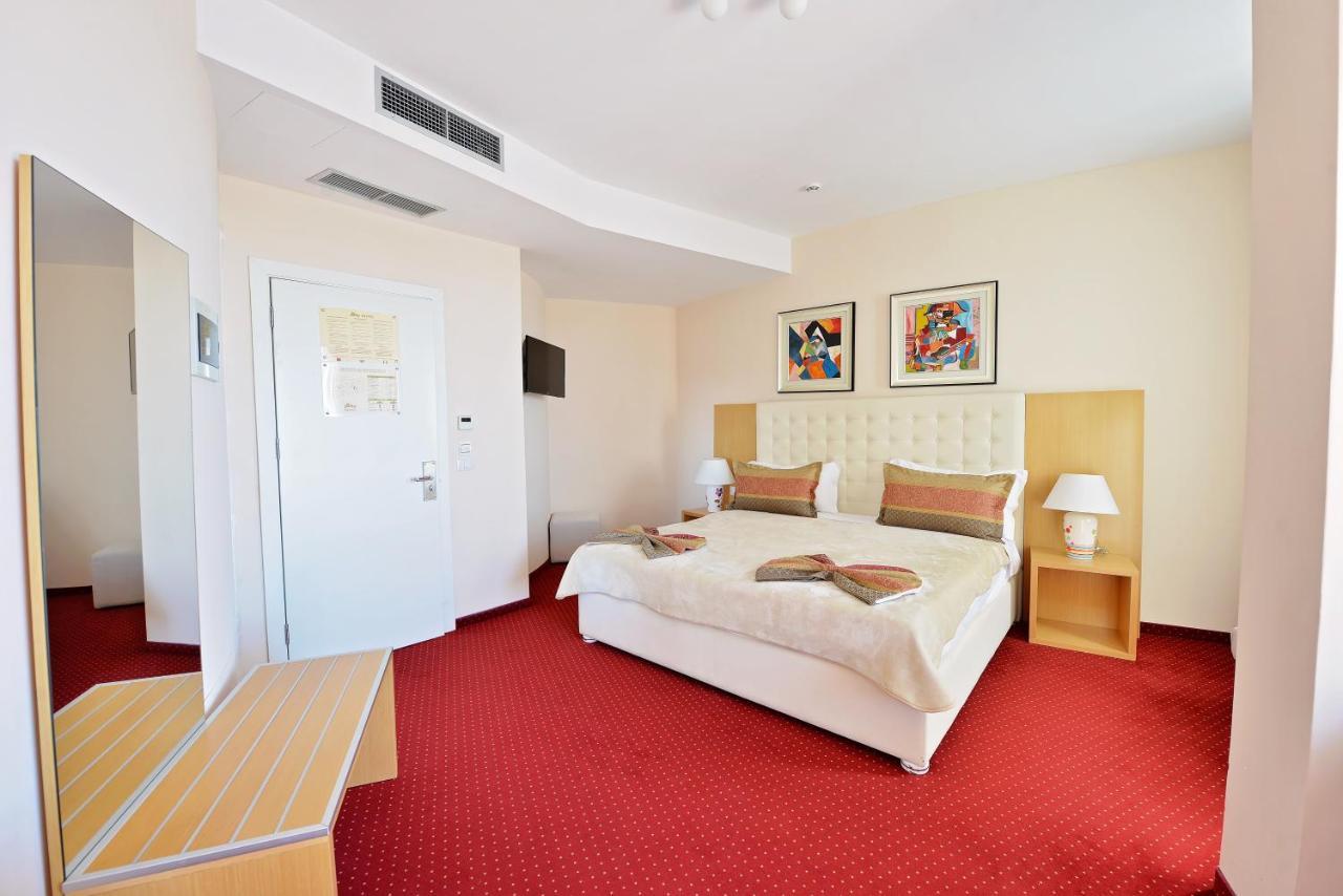 Jolly Hotel Αλέσιον Εξωτερικό φωτογραφία